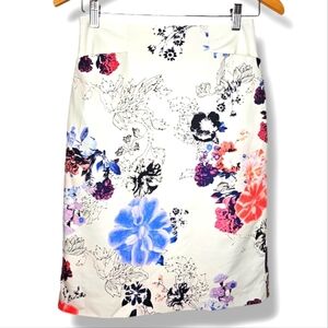 Club Monaco Cream Floral Print Fully Lined Pencil Skirt - Size 0